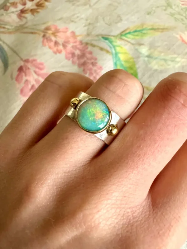 Anillo Ópalo Australiano con Oro N° 13