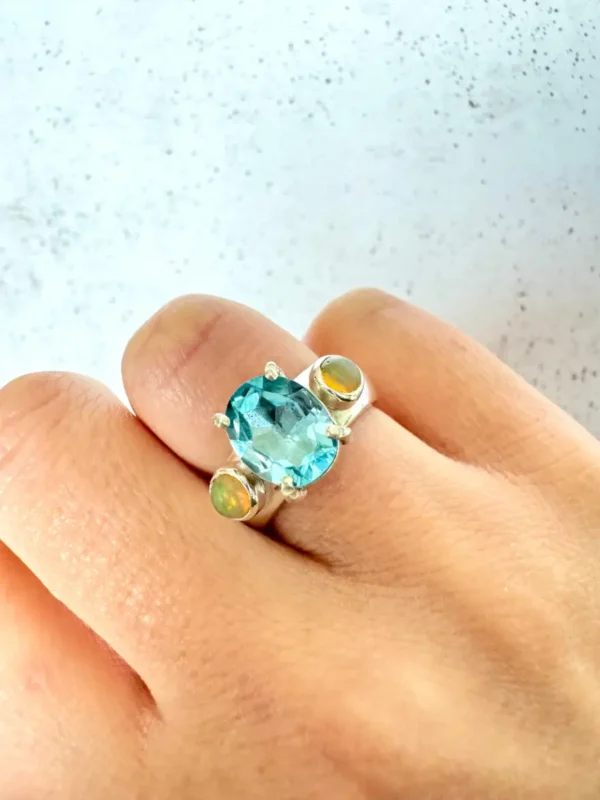 Anillo con Ópalos Etíopes y Aguamarina N° 11