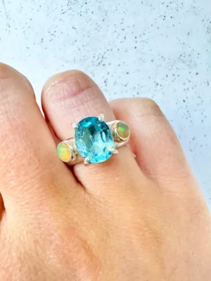 Anillo con Ópalos Etíopes y Aguamarina N° 11