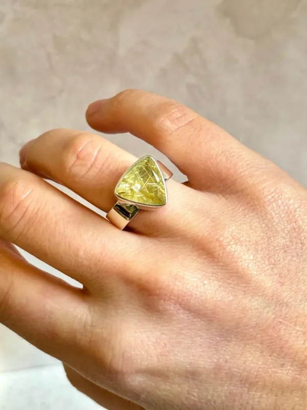 Anillo Cuarzo Turmalinado N° 15