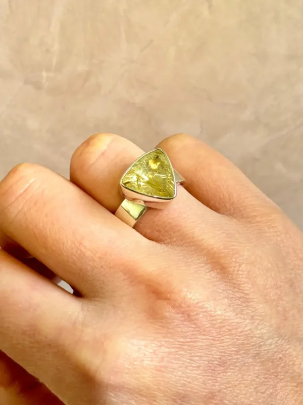 Anillo Cuarzo Turmalinado N° 15