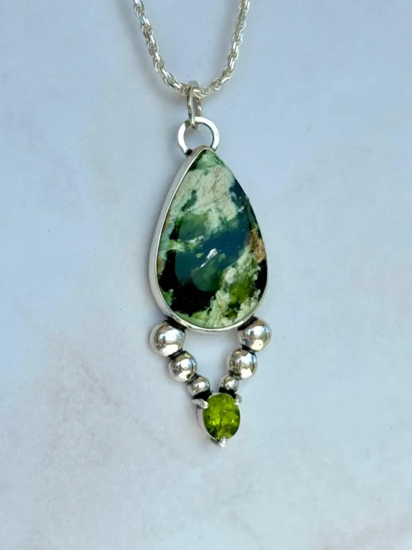 colgante-crisoprasa-peridoto-loro Verde Sagrado