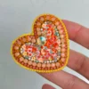 corazon-prendedor-pedreria-cristales-rosado-1 Corazón Dalia (Prendedor)